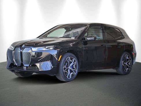 Used 2025 BMW iX xDrive50 w/ Premium Package image 3