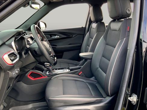 Used 2022 Chevrolet TrailBlazer RS w/ Sun and Liftgate Package FWD image 8