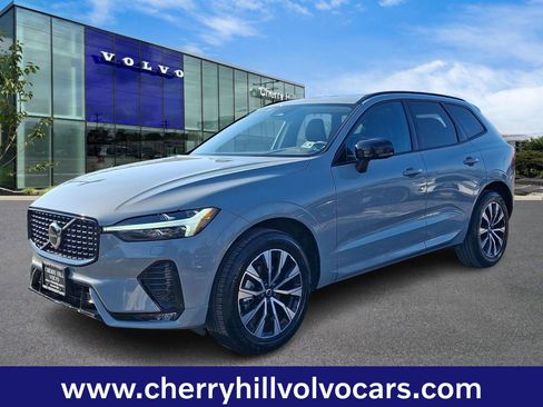 Certified 2025 Volvo XC60 B5 Core w/ Protection Package Premier image 3