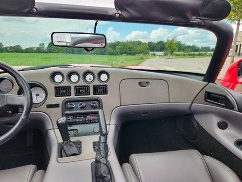 Used 1994 Dodge Viper RT/10 RWD image 16