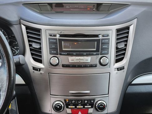 Used 2012 Subaru Outback 2.5i Premium AWD/4WD image 19