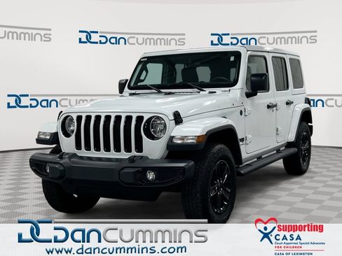Used 2023 Jeep Wrangler Unlimited Sahara AWD/4WD image 1