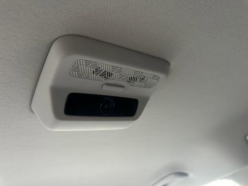 New 2026 Kia Carnival EX image 18