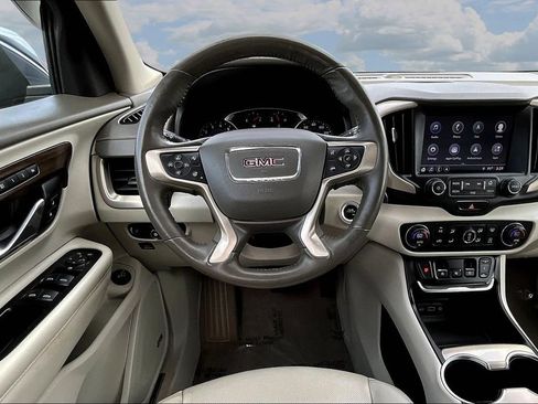 Used 2018 GMC Terrain Denali w/ Comfort Package AWD/4WD image 10