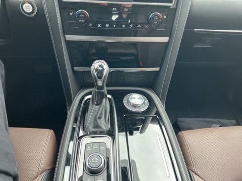 Used 2024 INFINITI QX80 Premium Select w/ Cargo Package image 16