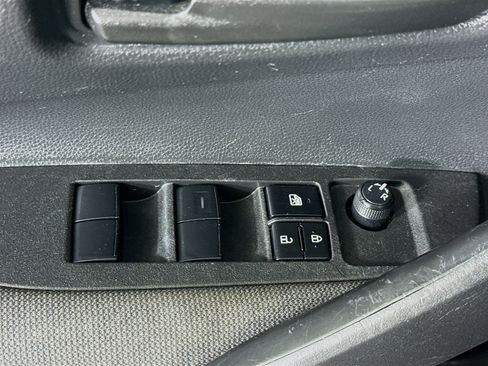 Used 2022 Toyota Corolla LE image 23