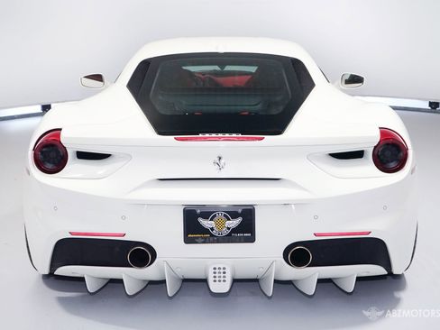 Used 2017 Ferrari 488 GTB Base image 8