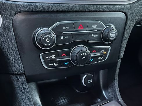 Used 2023 Dodge Charger SXT image 46