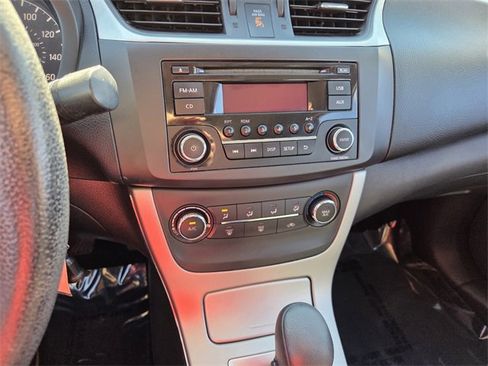 Used 2015 Nissan Sentra S image 21