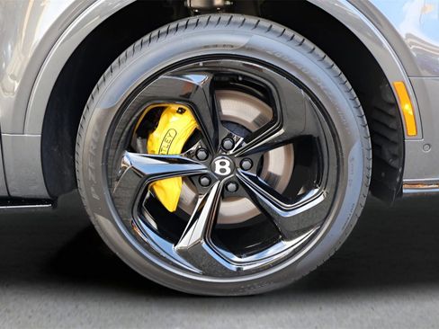 New 2025 Bentley Bentayga image 6