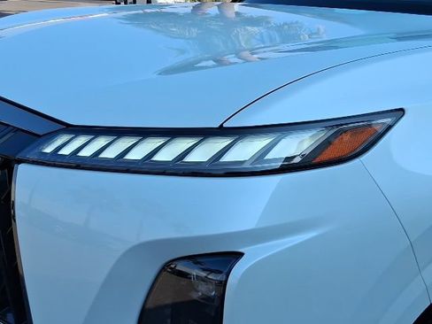 New 2026 INFINITI QX80 SPORT image 8