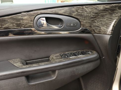 Used 2013 Buick Enclave Leather AWD/4WD image 26