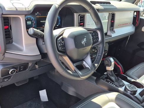New 2026 Ford Bronco Outer Banks w/ Sasquatch Package AWD/4WD image 23