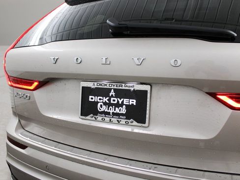 Used 2025 Volvo XC60 B5 Plus w/ Protection Package Premier AWD/4WD image 33