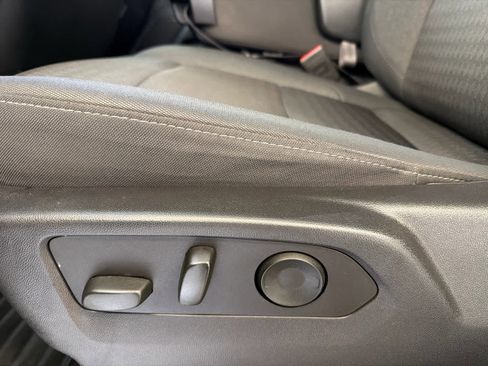 Used 2023 GMC Sierra 1500 Elevation image 14