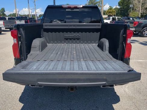 Used 2020 Chevrolet Silverado 1500 High Country w/ Technology Package AWD/4WD image 13