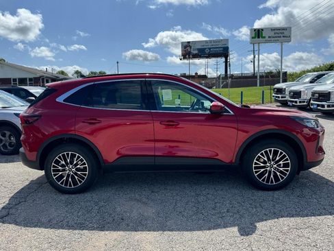 New 2025 Ford Escape Base w/ Class II Trailer Tow Package image 2