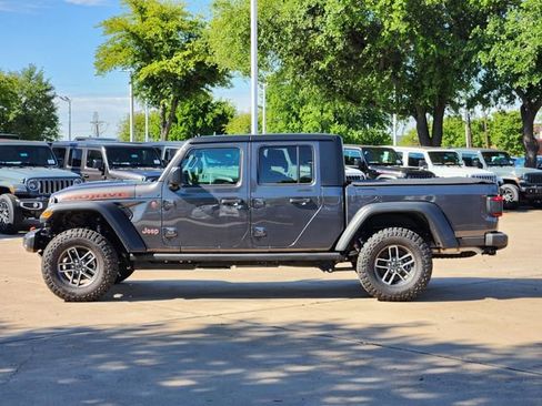 Certified 2026 Jeep Gladiator Mojave w/ Dual Top Group AWD/4WD image 4