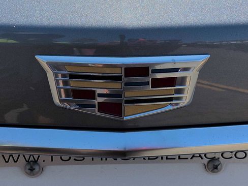 New 2025 Cadillac XT5 Luxury image 8