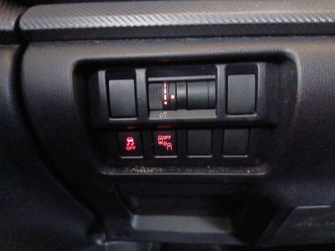 Used 2020 Subaru Impreza 2.0i Sport image 20