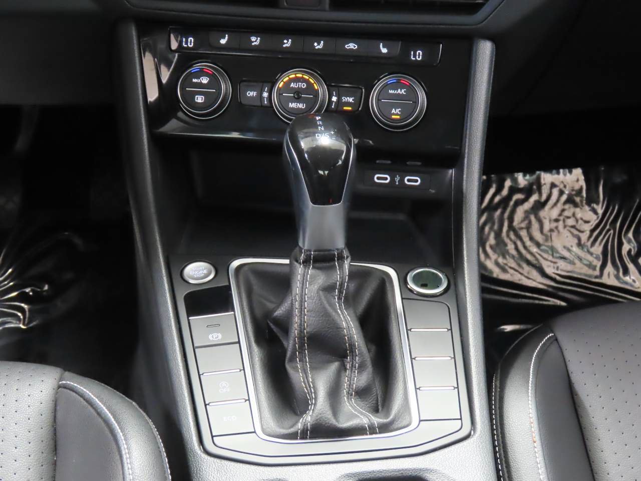 Used 2024 Volkswagen Jetta SE FWD image 10