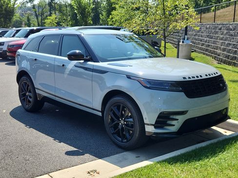 Used 2026 Land Rover Range Rover Velar Dynamic SE image 10