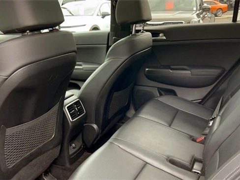 Used 2022 Kia Sportage Nightfall Edition image 12