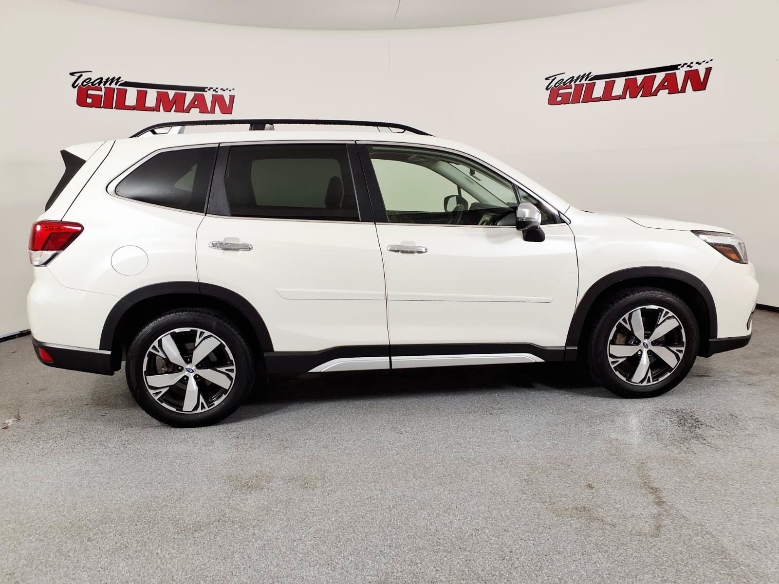 Used 2019 Subaru Forester Touring AWD/4WD image 2
