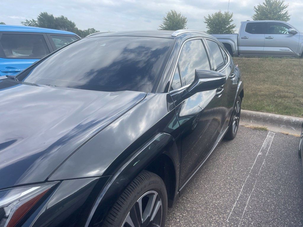 Used 2024 Lexus UX 250h AWD w/ Premium Package image 10