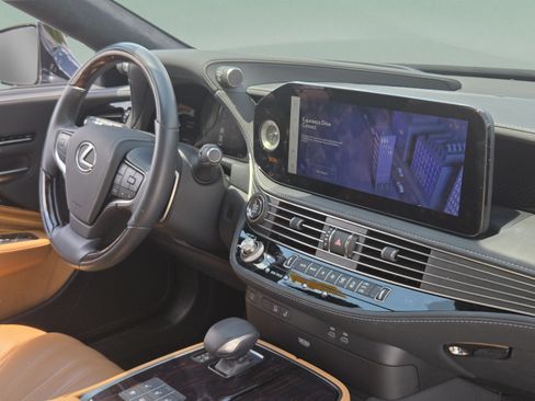 Certified 2024 Lexus LS 500 w/ Interior Upgrade Package RWD image 28