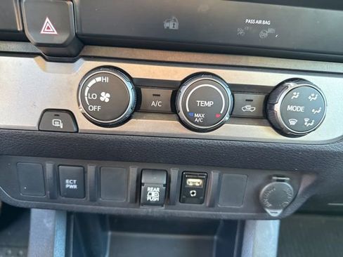 Used 2019 Toyota Tacoma SR5 image 30