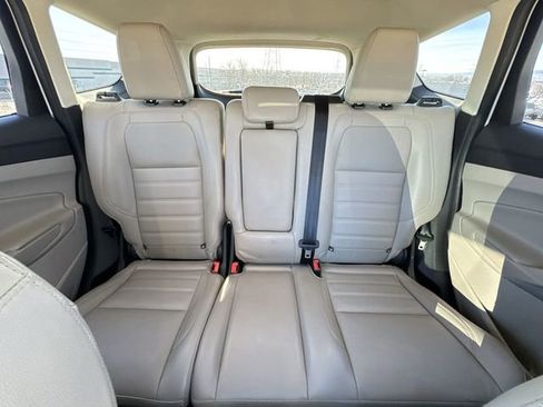 Used 2019 Ford Escape Titanium image 23