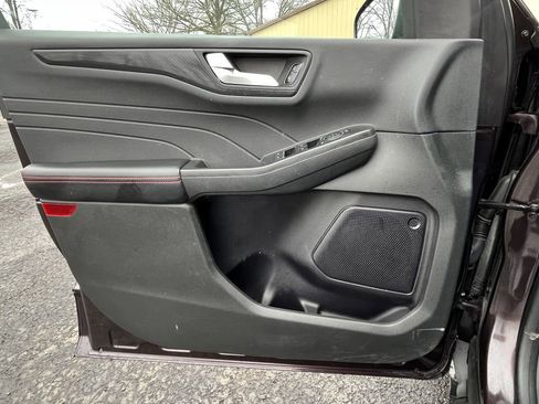 Used 2023 Ford Escape ST-Line w/ Tech Pack #1 AWD/4WD image 9