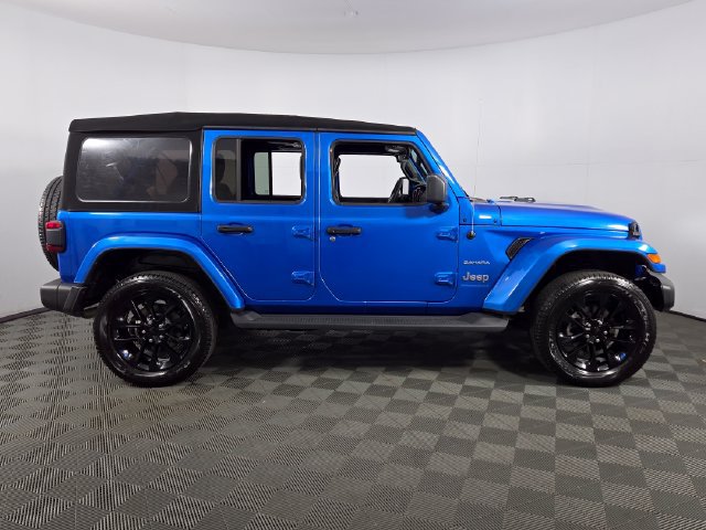 Used 2023 Jeep Wrangler Unlimited Sahara w/ Cold Weather Group AWD/4WD image 11