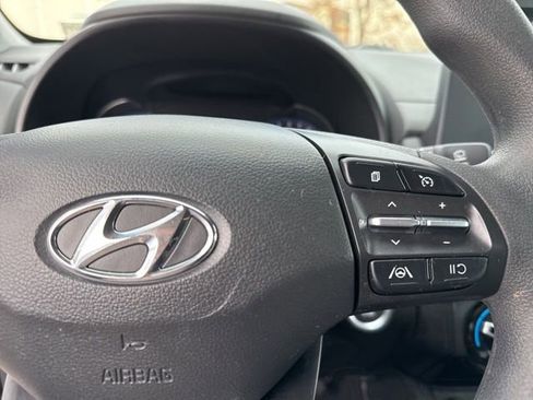 Certified 2023 Hyundai Kona SEL image 38