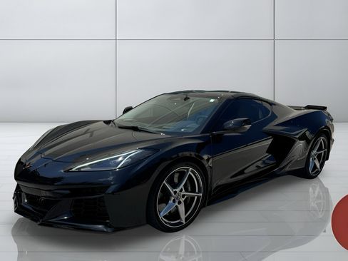 Used 2024 Chevrolet Corvette E-Ray w/ Stealth Interior Trim Package AWD/4WD image 3