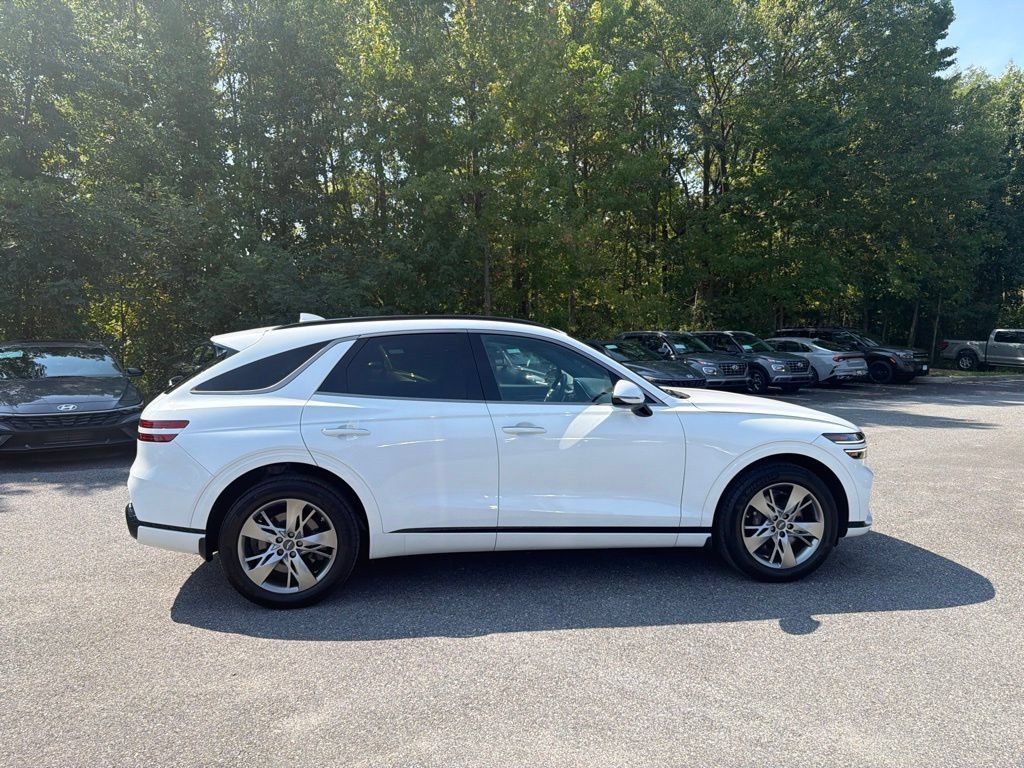 Used 2025 Genesis GV70 3.5T Sport AWD/4WD image 7