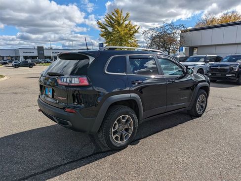 Certified 2020 Jeep Cherokee Trailhawk w/ Cold Weather Group image 4