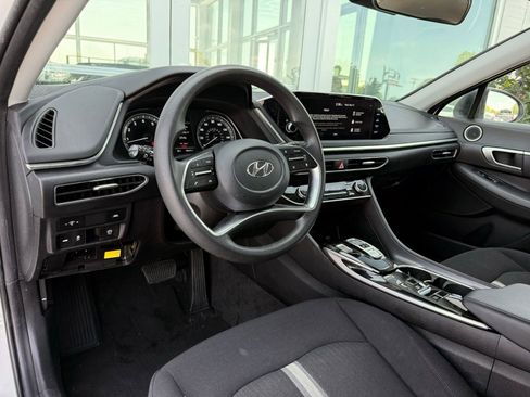 Used 2023 Hyundai Sonata SEL w/ Preferred Accessory Package FWD image 17