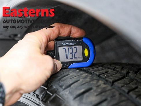 Used 2023 Nissan Armada SL w/ Captain's Chairs Package image 34