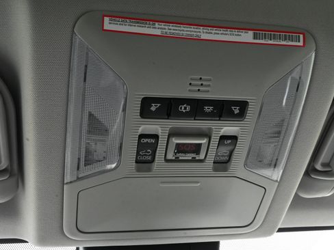 Used 2019 Toyota RAV4 XLE FWD image 29