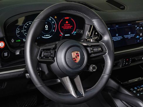 Certified 2026 Porsche Cayenne AWD/4WD image 18