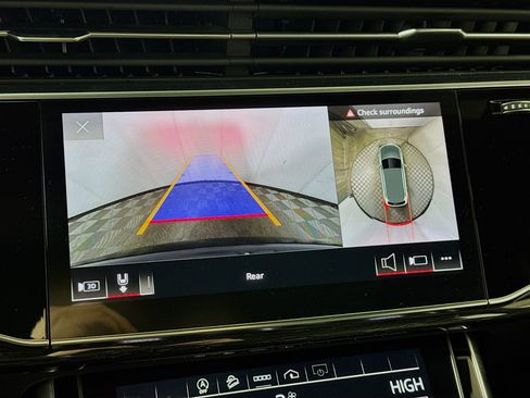 Used 2021 Audi Q7 2.0T Premium w/ Convenience Package image 3