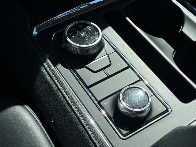 Used 2023 Ford Expedition XLT AWD/4WD image 23