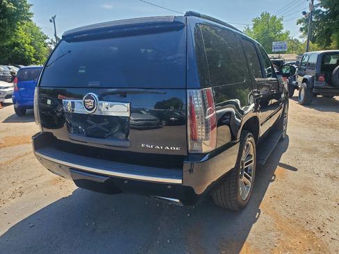 Used 2014 Cadillac Escalade Premium image 7