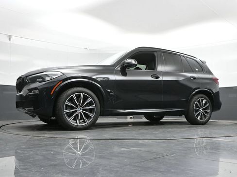 Used 2020 BMW X5 M50i AWD/4WD image 47