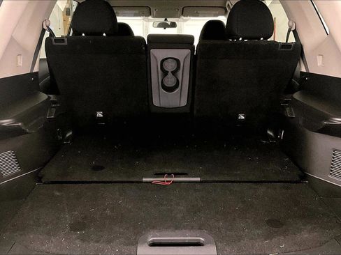 Used 2018 Nissan Rogue SV image 33