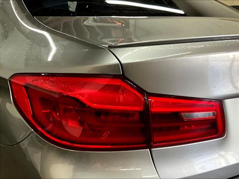 Used 2018 BMW M5 image 29