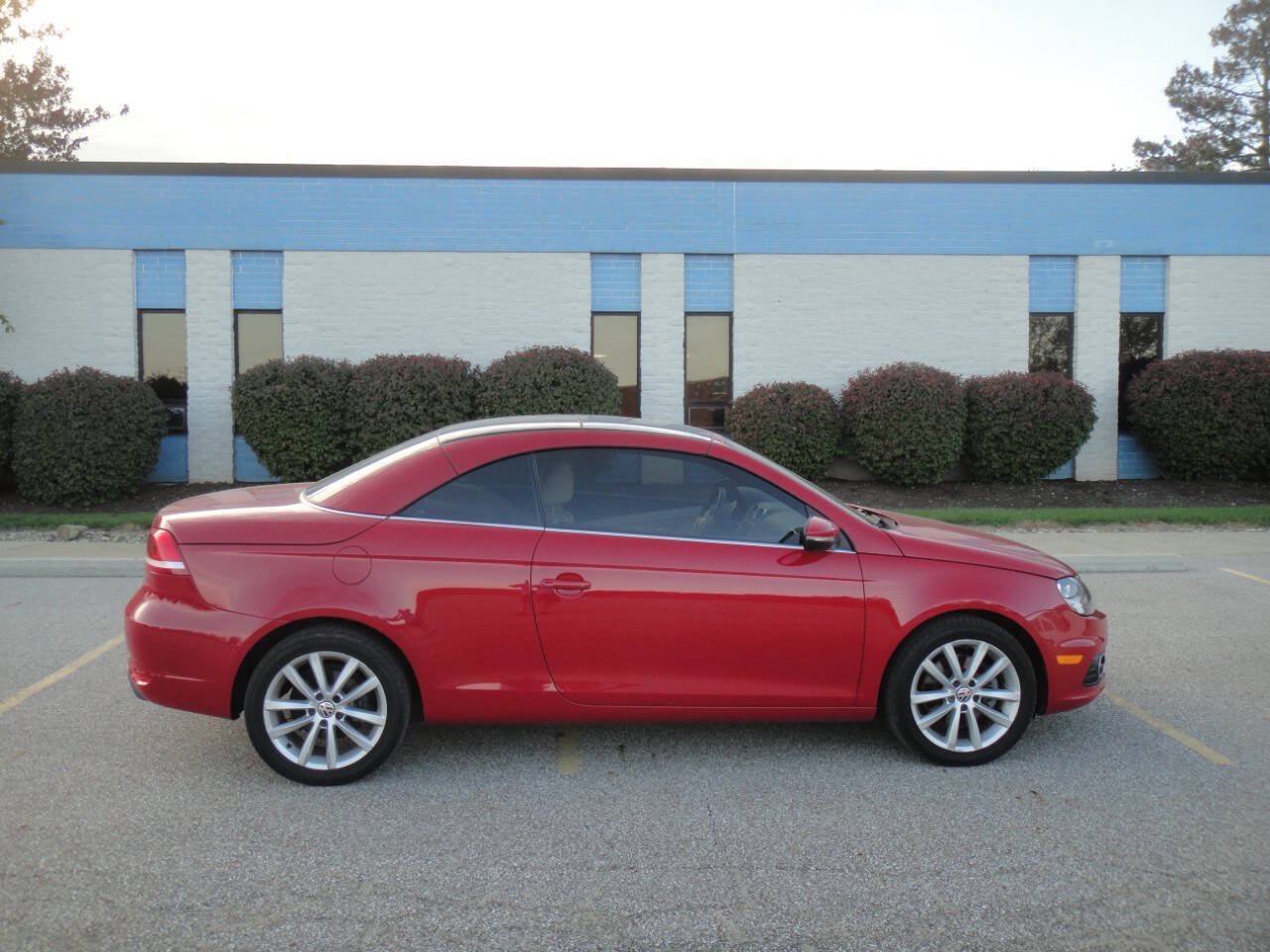 Used 2012 Volkswagen Eos Komfort FWD image 18