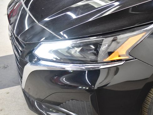 Used 2025 Nissan Altima 2.5 SV FWD image 28